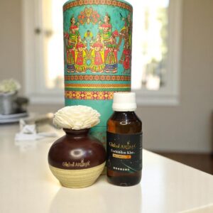 Forbidden Kiss Ceramic Pot Reed Diffuser Set